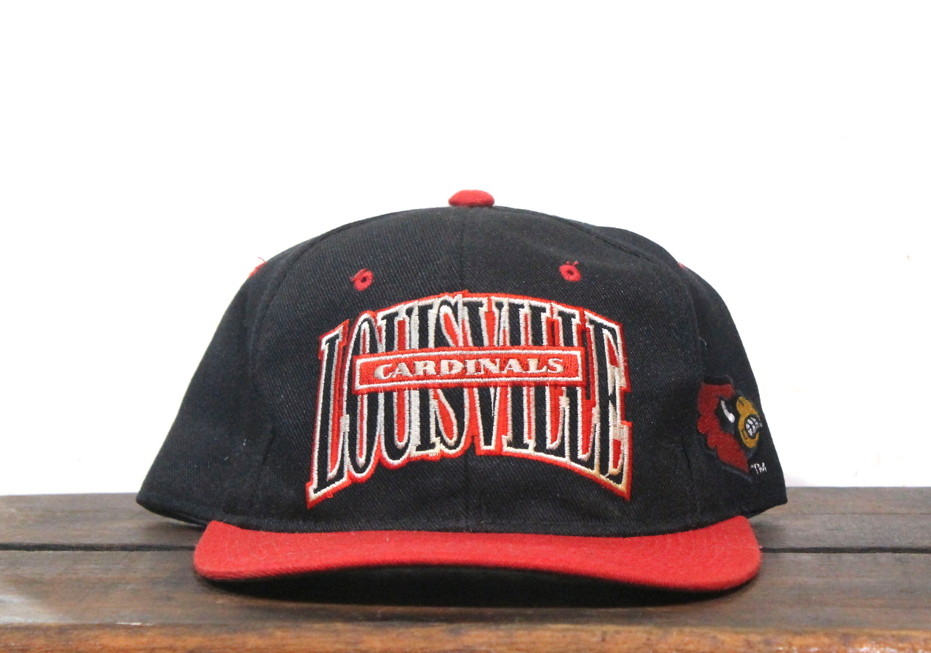 Vintage University of Louisville Cardinals Snapback Hat Circle -  Israel