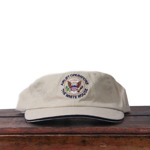 Gorra de béisbol vintage de los años 90 con correa trasera. Operaciones de transporte aéreo de la Casa Blanca. Presidente de los Estados Unidos. Washington D. C. Capitolio. Air Force One. imagen 1