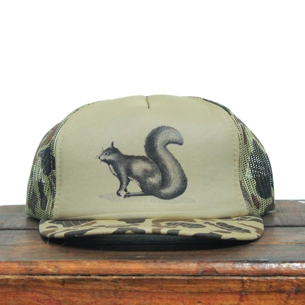 Vintage Trucker Hat Snapback Baseball Cap Squirrel Hunting Tree Rodent Camo Camouflage Hunting