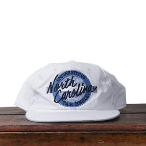 Cappellino da baseball vintage Y2K UNC University Of North Carolina Tar Heels NCAA College Sports The Game Circle Logo Snapback. immagine 1