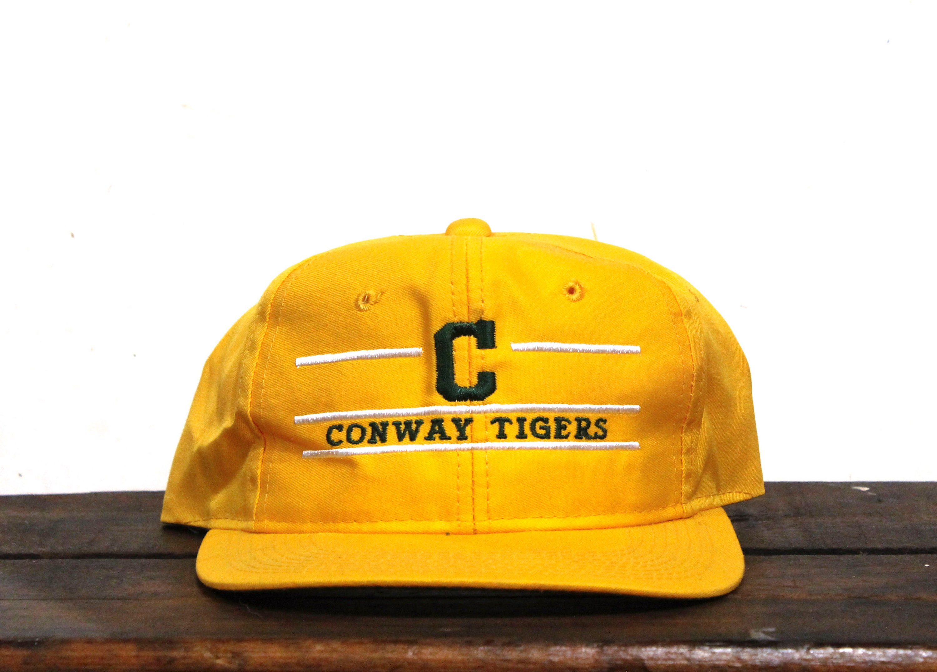Vintage 90s the Game Glued Tag Split Bar Conway Tigers South