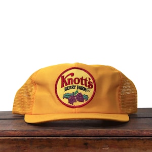 Vintage Yellow Snapback Trucker Hat Baseball Cap Knott's Berry Farm California Theme Amusement Park Roller Coasters Rides Patch