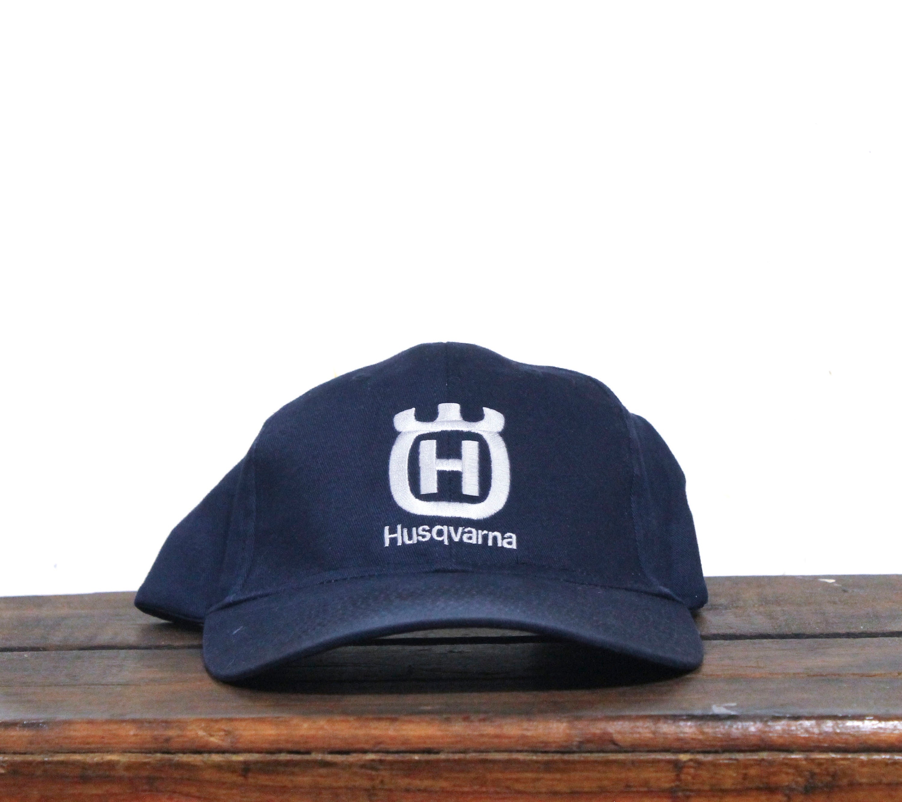 Vintage Husqvarna Chainsaws Forestry Logging Lumberjack Wolf Sweden  Strapback Hat Baseball Cap