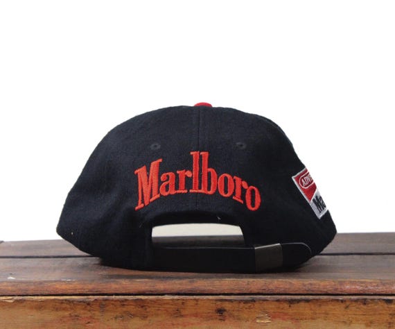 Vintage 90s Marlboro Adventure Team Lizard Rock Cigarettes Tobacco