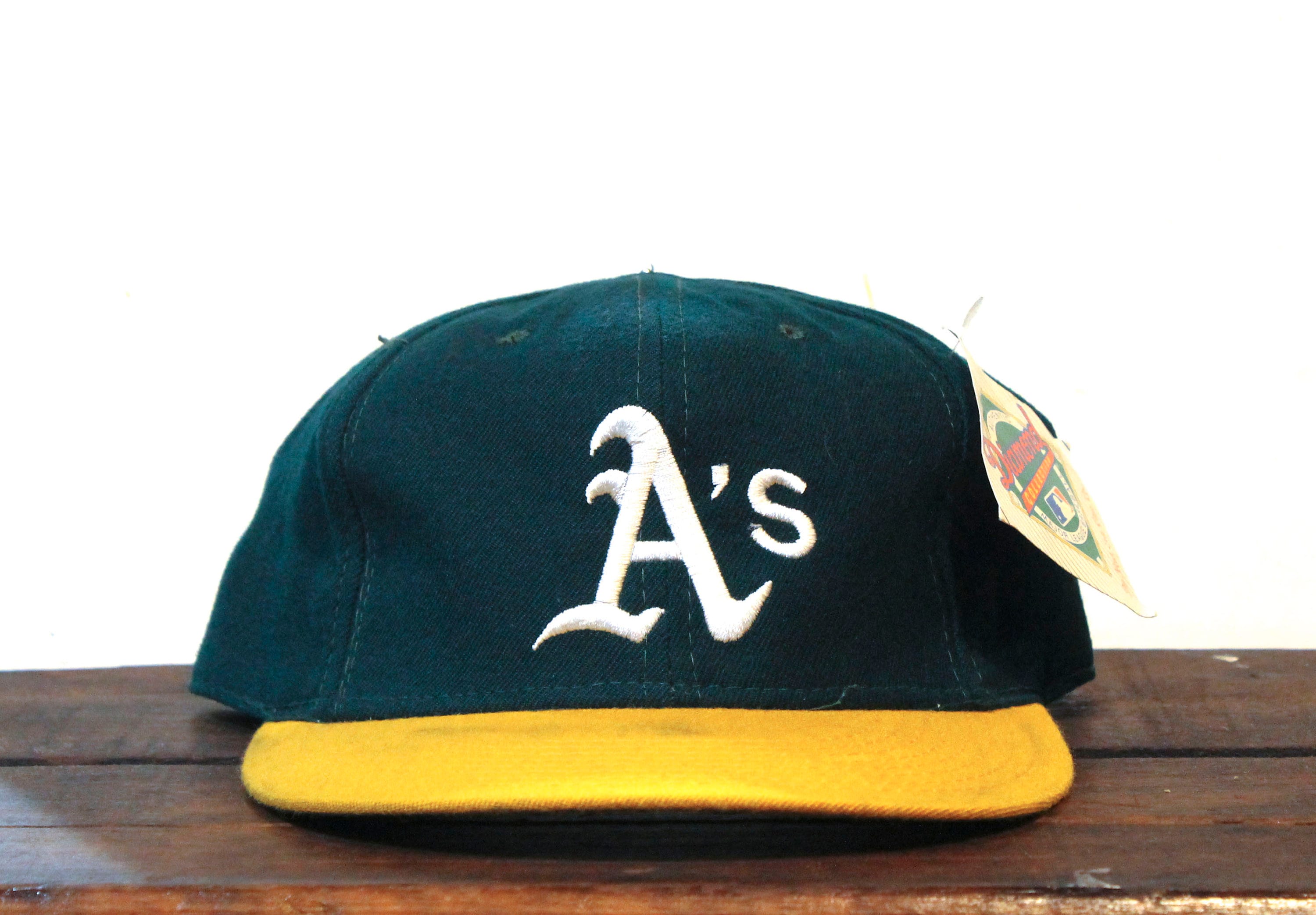 Vintage Deadstock NWT 90s Oakland Athletics A's MLB Vintage Deadstock NWT 90s Oakland Athletics A's MLB