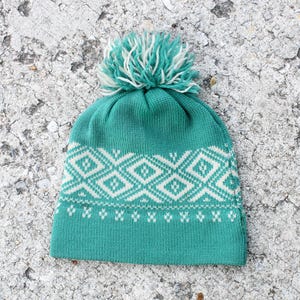 Vintage 70s Teal & White Wool Geometric Snowflake Pom Beanie Knit Ski Warm Winter Hat Cap Toque Made In USA