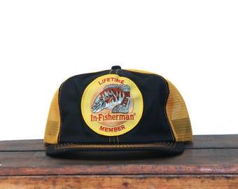 Boné de beisebol vintage Trucker Snapback da In-Fisherman Lifetime Member Bass Fishing Magazine Preto Amarelo K Produtos da marca Fabricado nos EUA