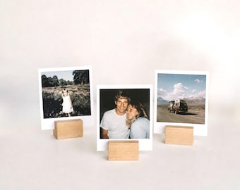 Personalized Maple Wood Place Card Holder, Natural Wedding Table Number Stand, Wooden Photo Holder, Card Display, Minimalist Wedding Deco