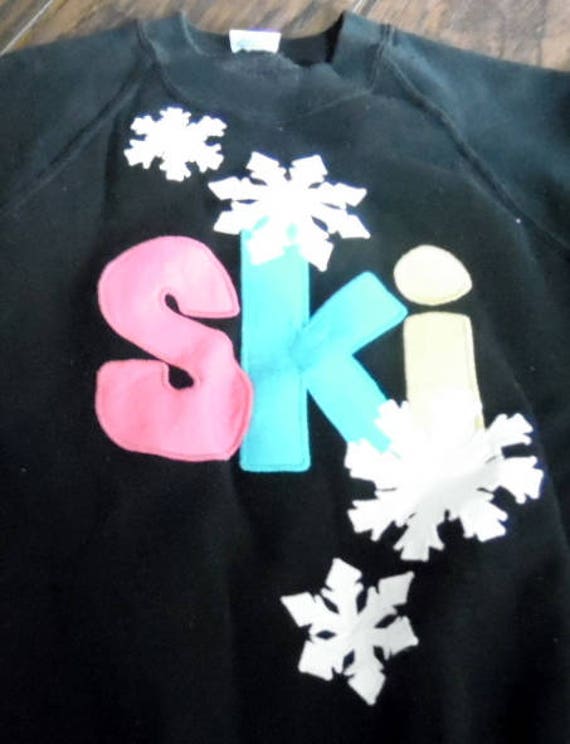 SKI, with snowflakes sweat shirt, Applique with o… - image 3