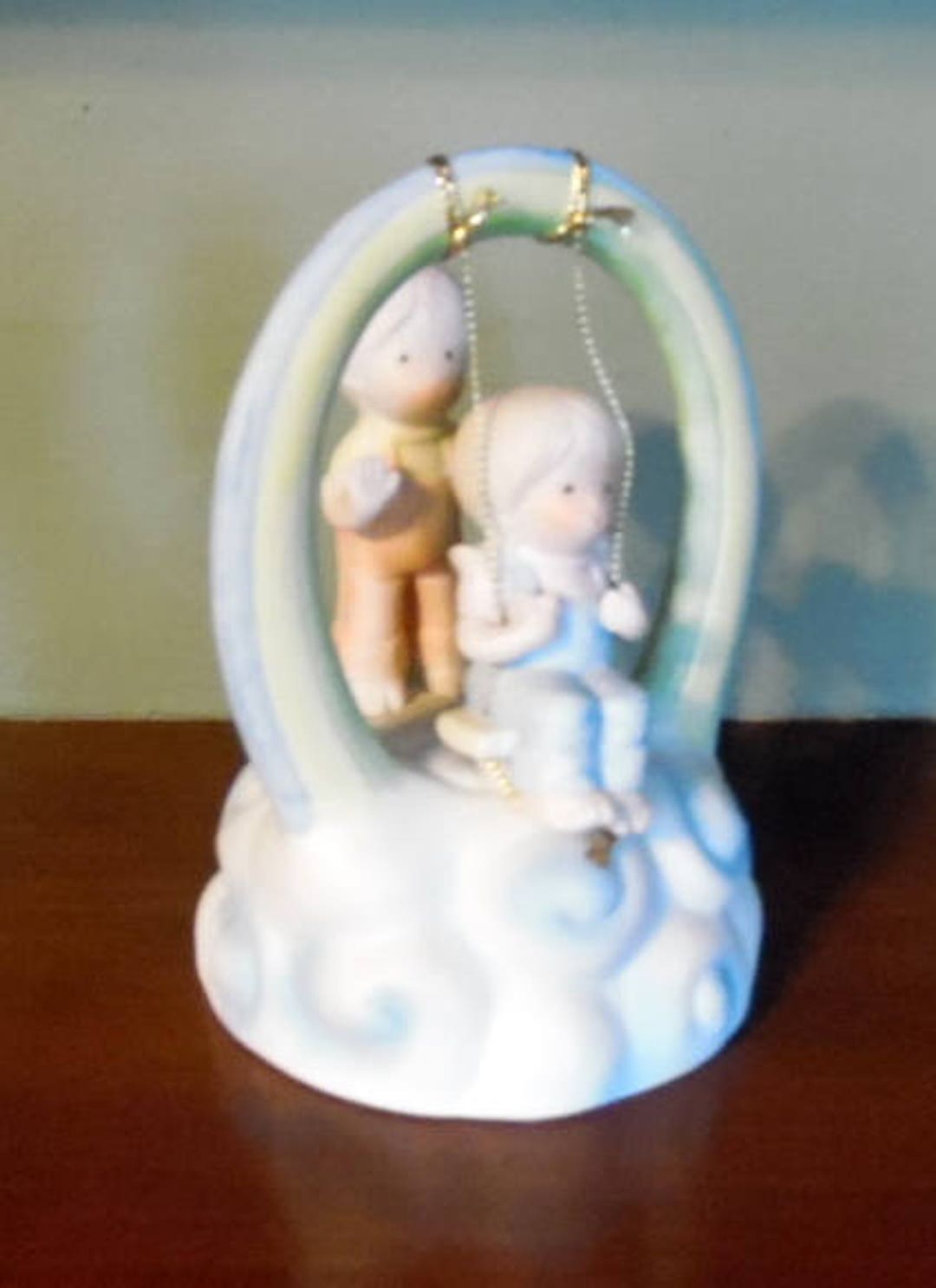 1986 Seymour Mann music box. Little boy pushing girl in Etsy.de