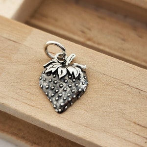 Small Sterling Silver Strawberry Charm, Fruit Charm, Berry Farm, Mini Strawberry Charm, Realistic Silver Strawberry, Charm Bracelet, Berry