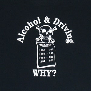 T-shirt pour conduite en état d&#39;ébriété, point simple, grand t-shirt noir, tête de mort, os croisés, alcool pourquoi, motard tombstone