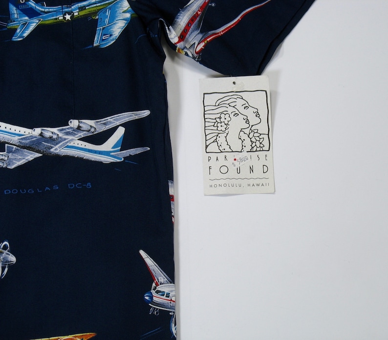 New Vintage Paradise Found Hawaiian Shirt M 80s airplane theme pilot flying flight Navy Blue button up short sleeve magnum pi NWT tropical