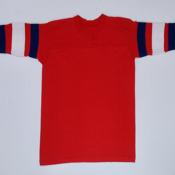 Jersey T Shirt, Blank V Neck, Single Stitch M, Plain Red Blue, Raglan Colorblock stripe cuff 70s 80s