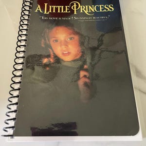 Libreta de notas en espiral reciclada en VHS de La pequeña princesa, libreta de notas, diario, ideas de regalos vintage, película nostálgica para niños de los años 90