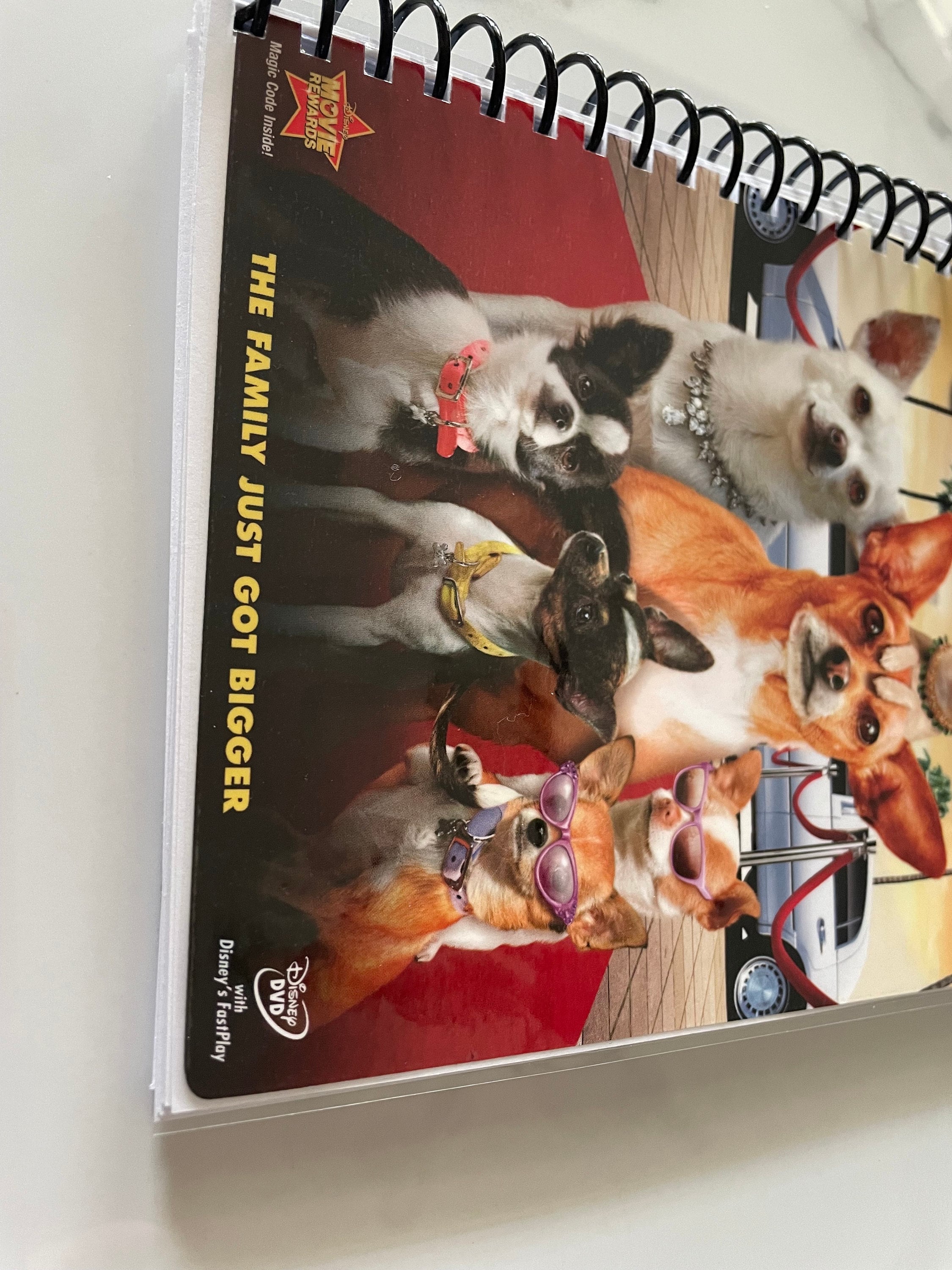 ディズニー ビバリーヒルズ・チワワ2 映画DVD アップサイクル スパイラル綴じノート メモ帳 ジャーナル ヴィンテージ ノスタルジア  ユニークなギフトアイデア レトロ 犬 - Etsy 日本, image size:2250x3000