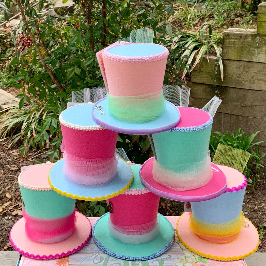 Alice In Wonderland Themed Top Hat Center Pieces · A Table Centerpiec ·  Other on Cut Out + Keep