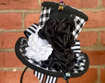 Black & White Checkered Top Hat Fascinator | Mad Hatter Tea Party Hat | Bridal Shower Tea | Birthday Hat | Top Hat Headband (5" Tall)
