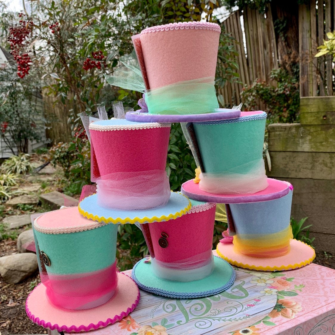 10 Alice in Wonderland Centerpieces, Mad Hatter Tea Party Decorations Felt  Top Hats 4.5 Tall Onederland Birthday Baby Bridal Shower -  Norway