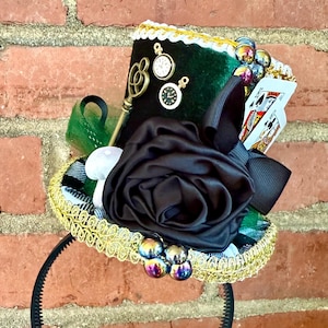 Green & Checkered Mini Top Hat Fascinator | Whimsical Mad Hatter Tea Party Birthday Hat | Alice in Wonderland Top Hat Headband | (4&quot; Tall)