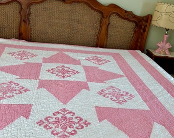 Hand made quilt, Pink Bedroom Decor