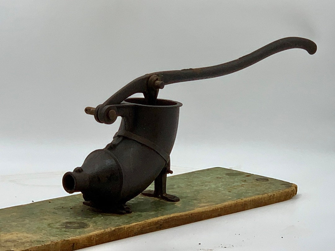 Antique Primitive Cast Iron Sausage Stuffer Lever Action 4 Quart