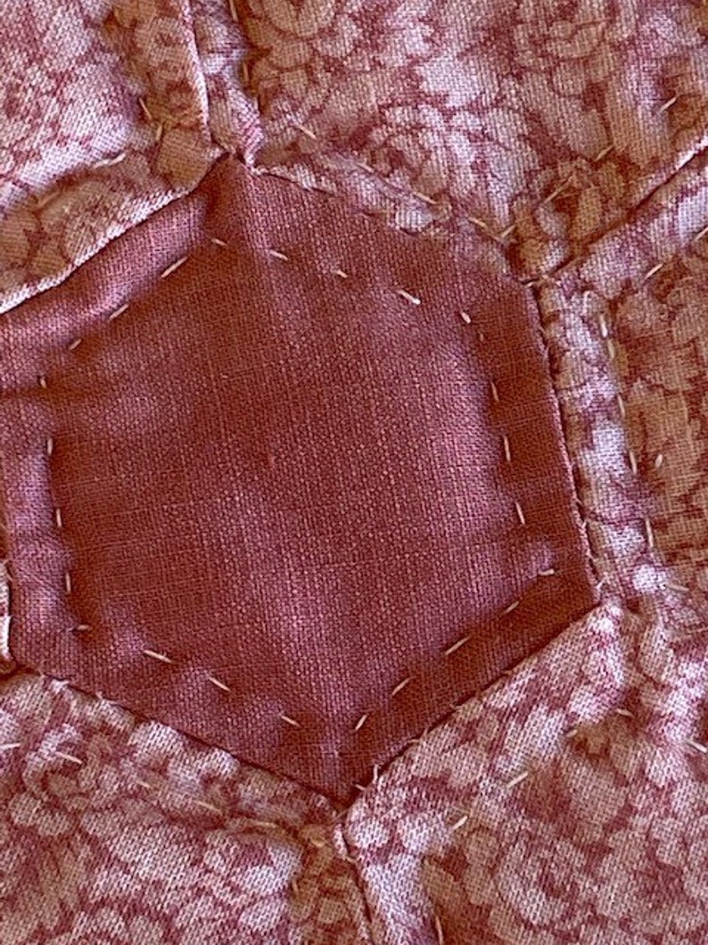 Hand Quilted Quilt Flower Garden Quilt Scalloped Edge Quilt Quilted Wallhanging Mauve and Marsala Quilt Gifts For Her,