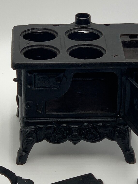 Crescent Toy Stove Black Cast Iron Miniature Stove - Etsy Singapore