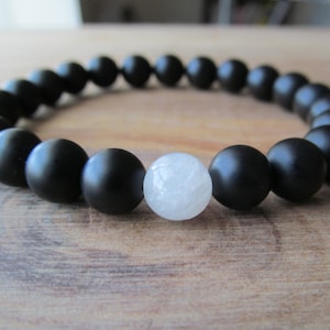 Moonstone and Matte Black Onyx Bracelet, Stacking Bracelet, Men's Bracelet, Mala Bracelet, Layering Bracelet, Beaded Bracelet, Yoga Bracelet