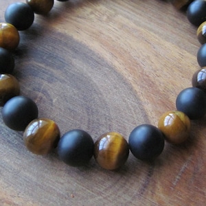 Mens Tiger Eye and Matte Onyx Bracelet, Stacking Bracelet, Mens Bracelet, Mala Bracelet, Layering Bracelet, Matte Black Onyx, Tigereye