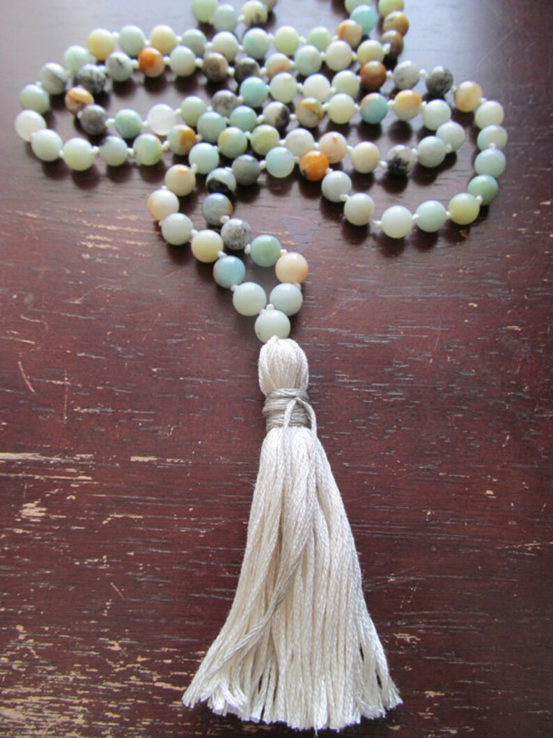 108 Mala Beads with Amazonite, Hand Knotted Long Tassel Necklace, Yoga Jewelry, Buddhist Prayer Beads afbeelding 2
