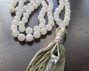 Mala Beads Snow Quartz and Sodalite, 108 Mala Beads, Mala Necklace, Prayer Beads, Yoga Jewelry, Japa Mala, White Mala, Beaded Necklace