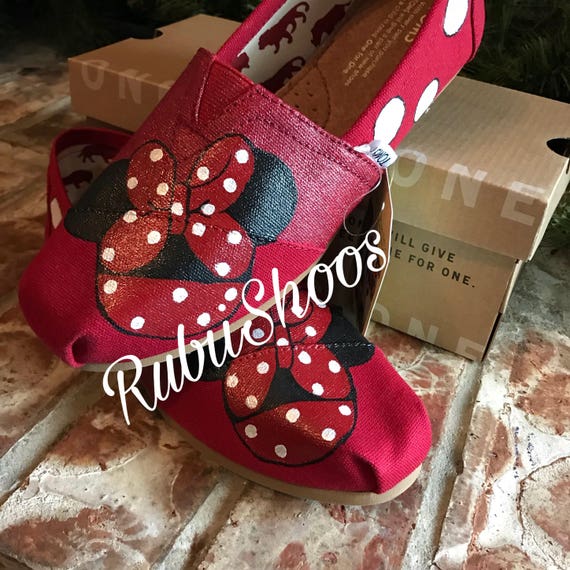 minnie mouse toms