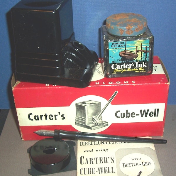 Vintage Carters Cube-Well desk inkwell, unused in box