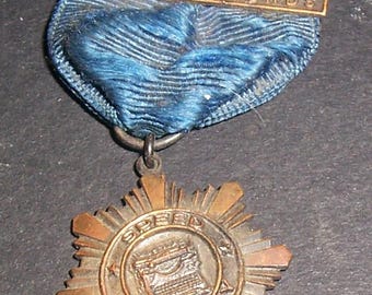 1921 Underwood typewriters award pin