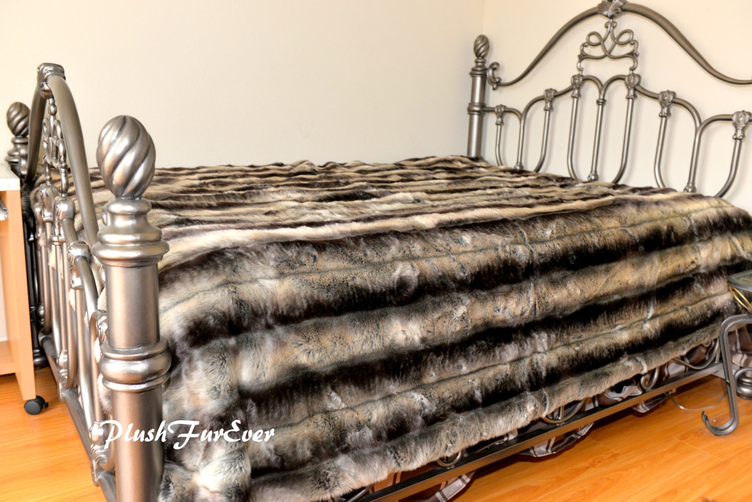 Gray Black Chinchilla Bedspread Comforters Mink Backing Extreme