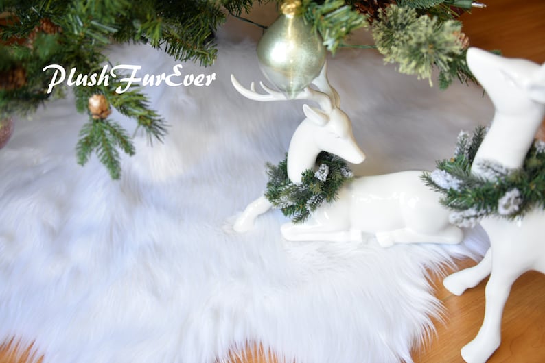 Snow White Tree Skirt Shaggy Lux Faux Fur Scallop Shape Free Cut Sheepskin Polar Bear Furs Holiday Decor Christmas Accents