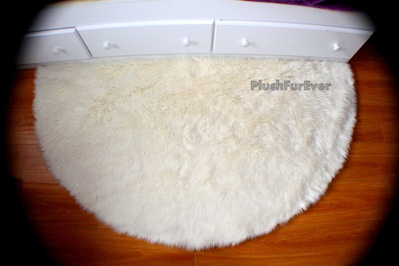 60 Or 5 Diameter Half Moon Circle Area Rug Image 0