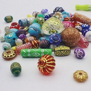 100 pce Antique Style Etched Acrylic Beads Various Sizes, Shapes & Colors Jewelry Making Craft image 6