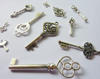 20 pce Metal Antique Style Key Charms / Pendants Various Shapes & Sizes Gold, Bronze or Silver