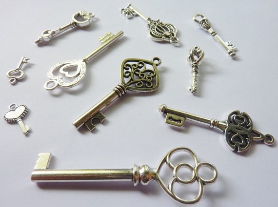 20pcs Metal Antique Style Key Charms / Pendants Various Shapes & Sizes Gold, Bronze or Silver FREE POST