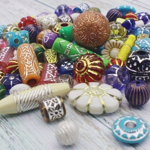 100 pce Antique Style Etched Acrylic Beads Various Sizes, Shapes & Colors Jewelry Making Craft image 4