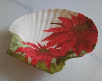 Scallop Seashell Trinket Dish Christmas Holiday Poinsettia