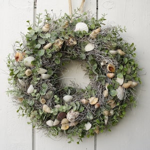 FRI-Collection door wreath "magic shell" artificial with eucalyptus and mussels
