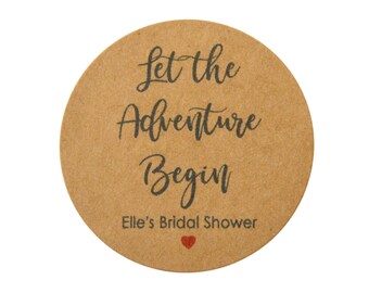 5 cm runda etiketter - Anpassade present- och gåvoetiketter - Babyshower eller möhippa - Låt äventyret börja