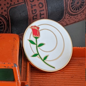 Vintage 90s Gold and White Spiral Rose Enamel Pin