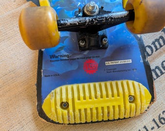Late 80s Vintage NASH Skateboard N 2 Deep Shark Attack // Bumpers