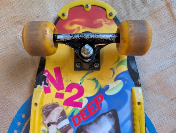 Late 80s Vintage NASH Skateboard N 2 Deep Shark Attack // Bumpers