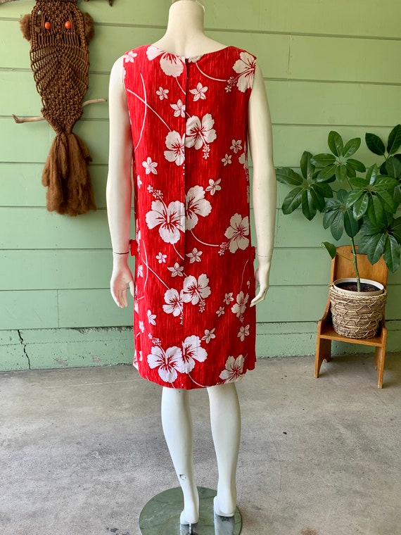 1960s vintage ROYAL HAWAIIAN red floral sleeveles… - image 5