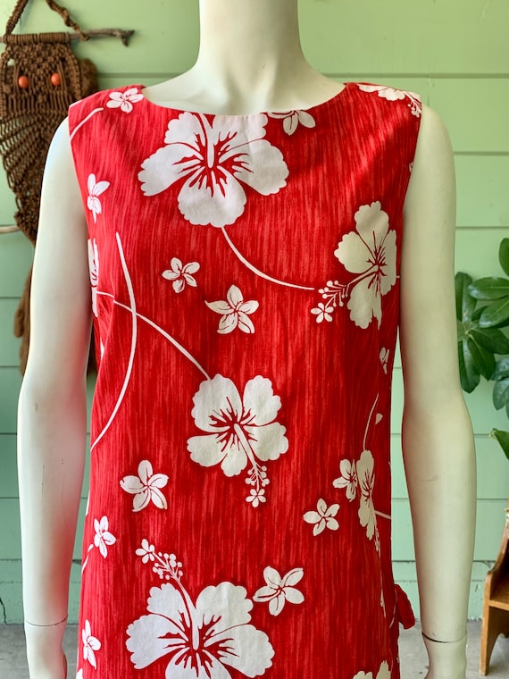 1960s vintage ROYAL HAWAIIAN red floral sleeveles… - image 2